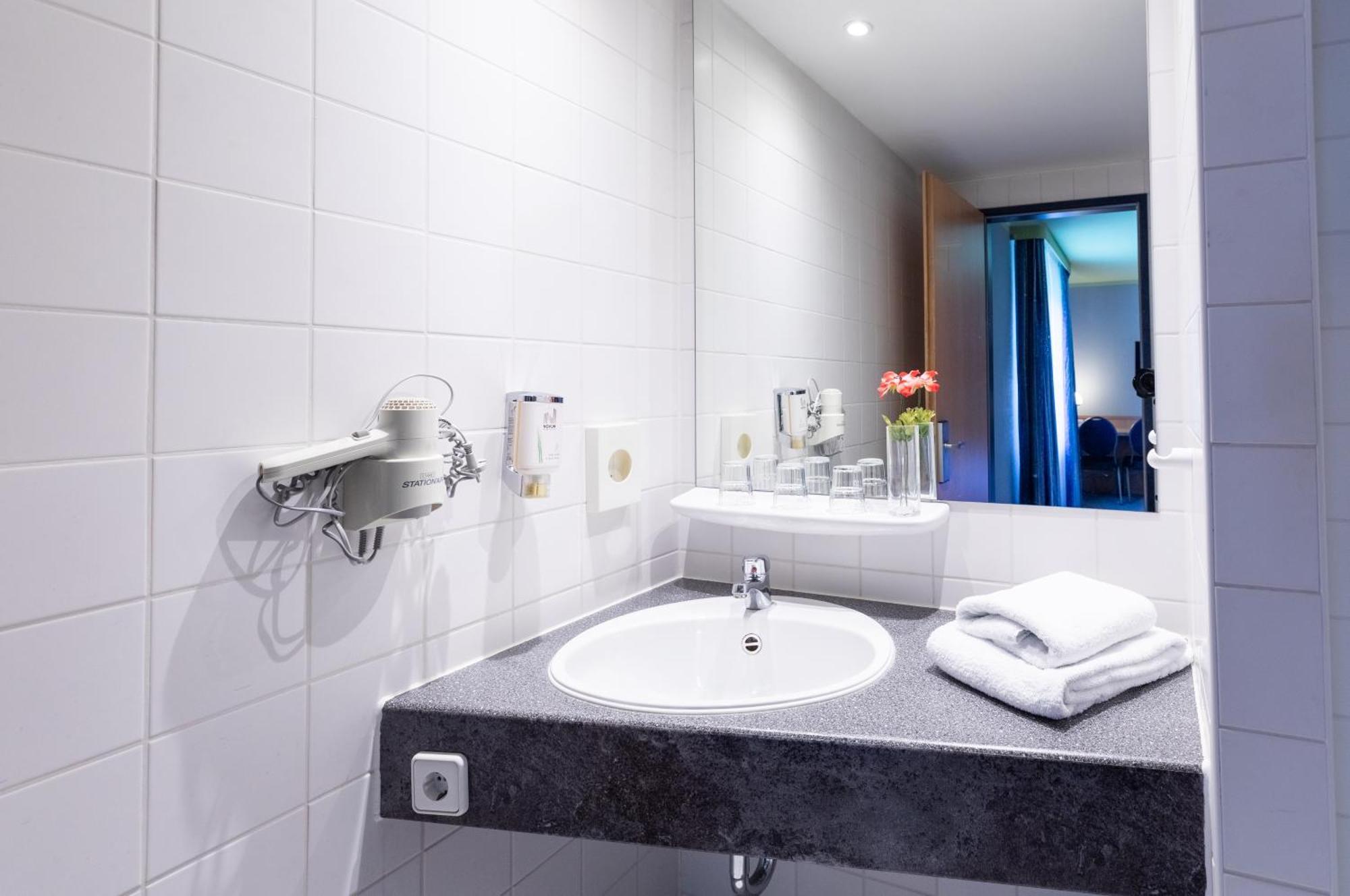 Garner Hotel Cottbus Sued By Ihg מראה חיצוני תמונה